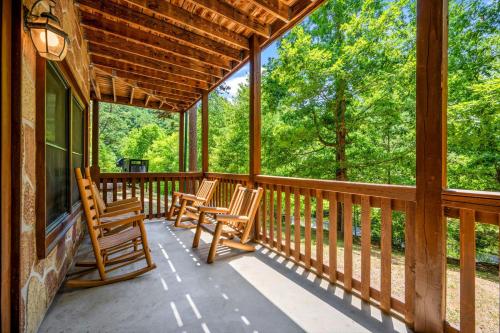 Family Retreat- Hot Tub- Pool Table- Fire Pit- BBQ Grill- Kids Zone- Arcade Games photo 67