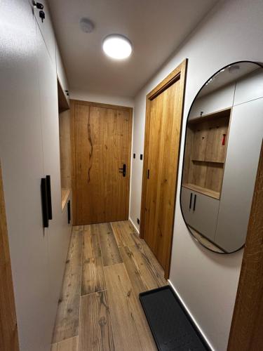 Fotografie z fotogalerie ubytování CORSO RUSTIC Luxury Apartment Harrachov, Ski in - Ski out, High Speed Wi-fi, Smart TV v destinaci Harrachov