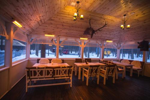 Zastava Umanにあるレストランまたは飲食店