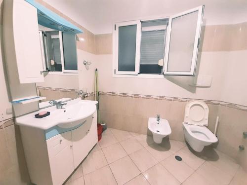 Gallery image of Villas Laura for rent best view feeling Home in Shijak