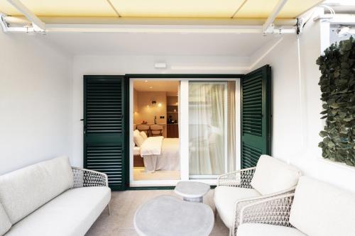 Ένα ή περισσότερα κρεβάτια σε δωμάτιο στο Terrace Haven Hvar
