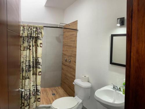 Un baño de Casa Puerta Paraíso