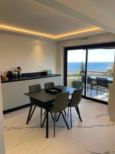 Apartment Sea View with AC and Wifi photo 2