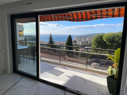 Apartment Sea View with AC and Wifi photo 3