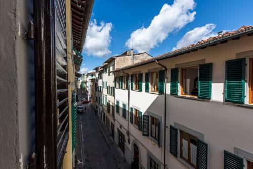 Cosy Suites in Glamorous Santo Spirito PLUS