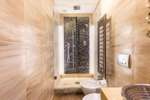 Cosy Suites in Glamorous Santo Spirito PLUS
