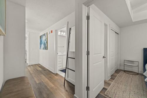 Calypso Beach Resort! Premium 3BD 3BA Corner Unit! photo 18