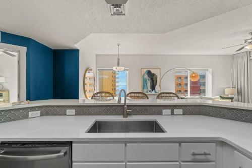 Calypso Beach Resort! Premium 3BD 3BA Corner Unit! photo 24