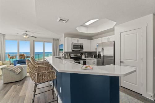 Calypso Beach Resort! Premium 3BD 3BA Corner Unit! photo 5