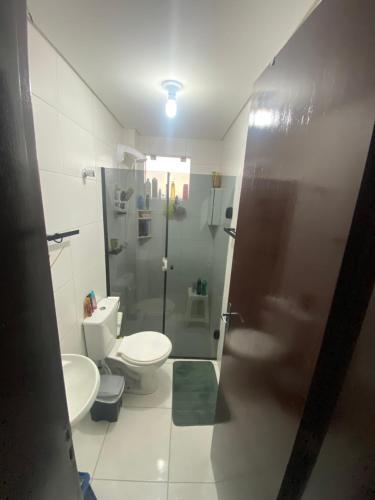 Ένα μπάνιο στο Quarto família Curitiba & SJP