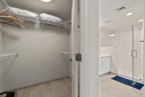 Calypso Beach Resort! Premium 3BD 3BA Corner Unit! photo 21
