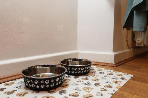Gambar di galeri bagi Little Gem in the Forest of Dean! Hot tub, Private garden, Dog Friendly, Smart TVs and Beautiful Historic Village Location! di Saint Briavels