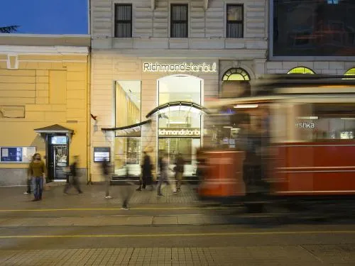 Richmond Istanbul photo