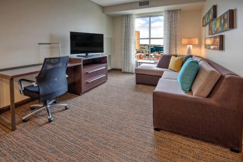 Residence Inn by Marriott Kansas City Downtown/Convention Center Image