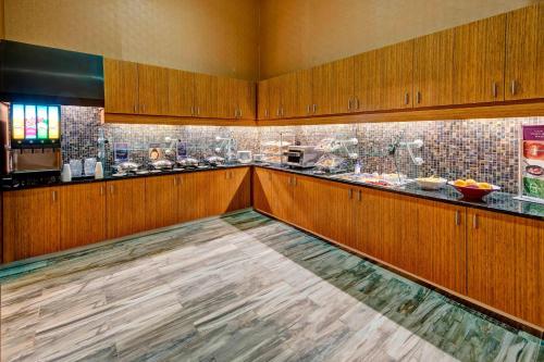 Residence Inn by Marriott Kansas City Downtown/Convention Center Image