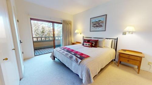 Ένα ή περισσότερα κρεβάτια σε δωμάτιο στο Wildflower Condo 662 - 2 Bedrooms