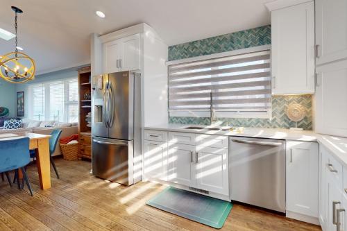 Dapur atau dapur kecil di Lake Breeze