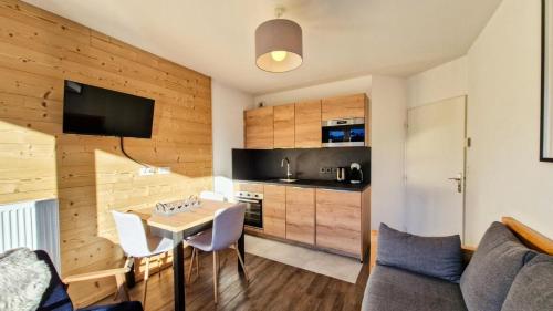 Résidence Les Pleiades - Appartement lumineux avec parking couvert · Centre station · Balcon MAE-7393