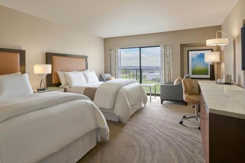 The Westin Kansas City at Crown Center Image