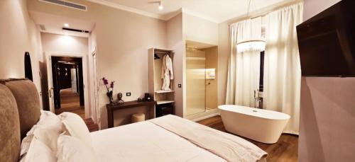 Koupelna v ubytování STOA ROME Boutique Suites