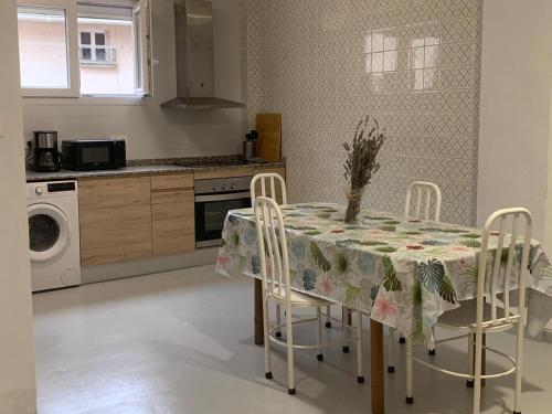 Kuchyň nebo kuchyňský kout v ubytování Casa rural Entre Dos Rios