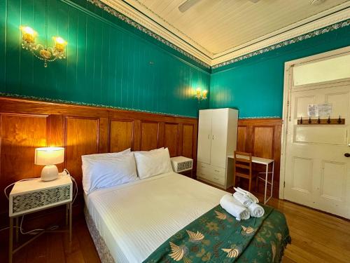 Katil atau katil-katil dalam bilik di Minto Accommodation Brisbane