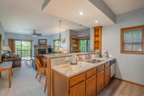 Φωτογραφία από το άλμπουμ του 2BR Village At Indian Point 1004 near SDC-Free Tickets Daily up to $500 σε Μπράνσον