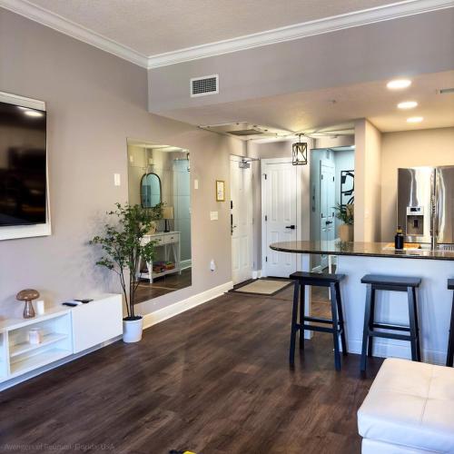 Themed Luxury Apartment With Pools and Jacuzzi photo 24