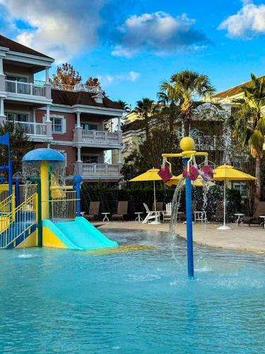 Themed Luxury Apartment With Pools and Jacuzzi photo 48