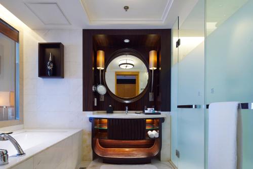 Un baño de Sheraton Hohhot Hotel