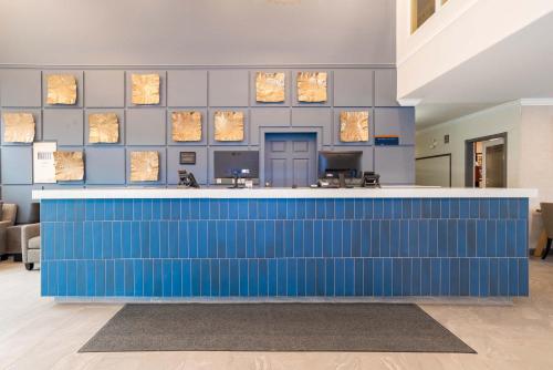Vstupní hala nebo recepce v ubytování Sandman Hotel Quesnel