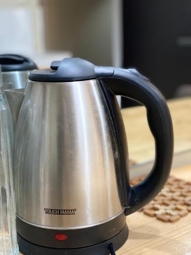 Utensilios para hacer té y café en Misty Hills
