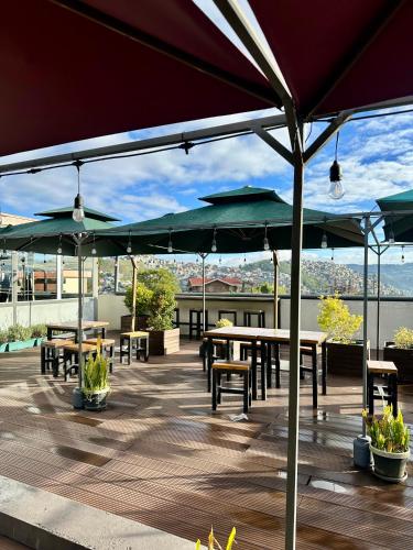 Un restaurante o sitio para comer en Misty Hills