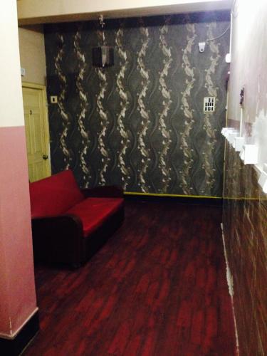 Area soggiorno di Hotel Bengal -100m from Park Circus 7 Point