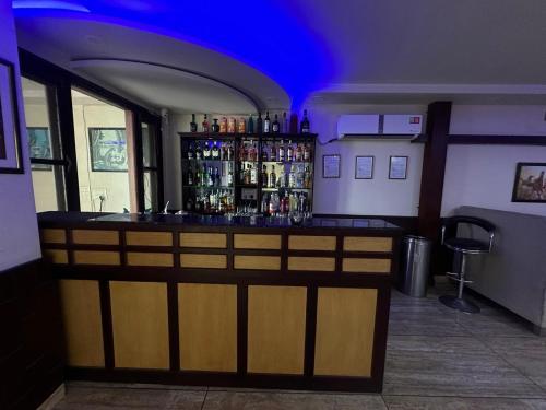 Lounge nebo bar v ubytování Hotel Anant Restaurant And Bar