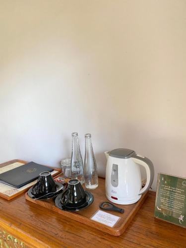 Set per la preparazione di tè e caffè presso Abian Ayu Villa
