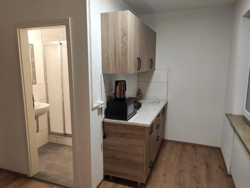 Η κουζίνα ή μικρή κουζίνα στο Stadt Ap Heidenheim