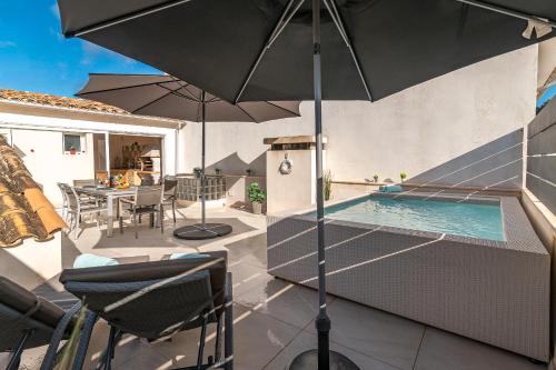 Villa Pare Vives 77 by Sealand Villas