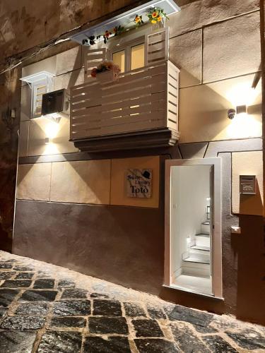 House Luxury Toto