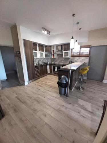 Dapur atau dapur kecil di Blue Whale 1