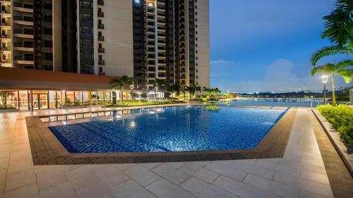 Bazén v ubytování R&F Princess Cove Seine Region by FUJU with Seaview at JB City Centre#Adjacent to Singapore#5 mins walk to ClQ#Free Parking#中英文房东 nebo v jeho okolí