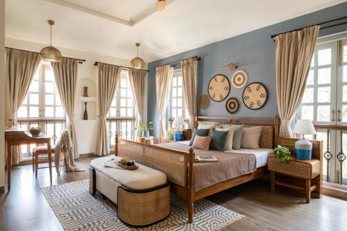 Postel nebo postele na pokoji v ubytování LohonoStays Regato Villa E