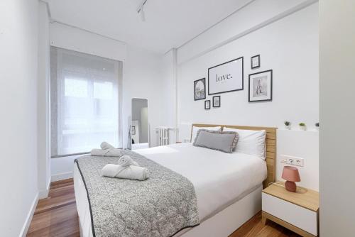 Postel nebo postele na pokoji v ubytování Vt recién renovada en Zabalburu