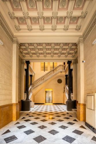 The Collection Barcelona - Elegant and historic 3BD in Pl Urquinaona!