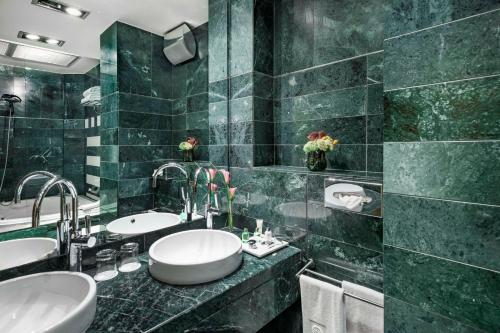 NH Collection Madrid Paseo del Prado photo 62