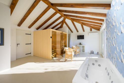 Koupelna v ubytování Villa Olive Paradise I by Istrialux