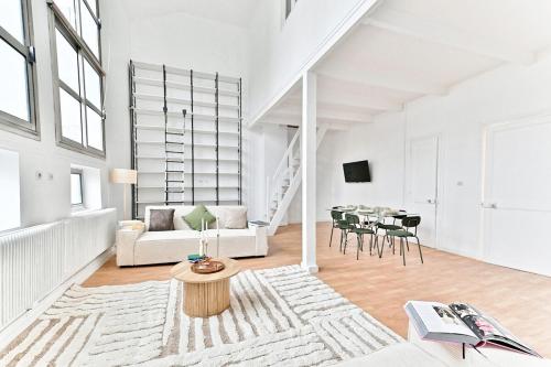 Charming very spacious apartment, Paris 9ème