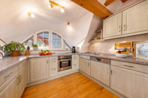 Η κουζίνα ή μικρή κουζίνα στο Ferienwohnung Rosengarten