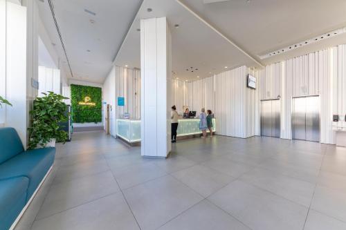 Лобби или стойка регистрации в Port Benidorm Hotel & Spa 4* Sup