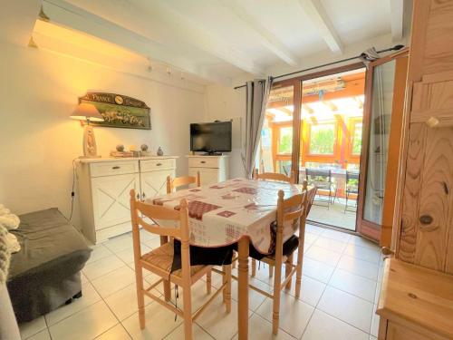 Photo de la galerie de l'établissement Maison 2 pièces mezzanine - Gruissan Ayguades AY060-095, à Vires